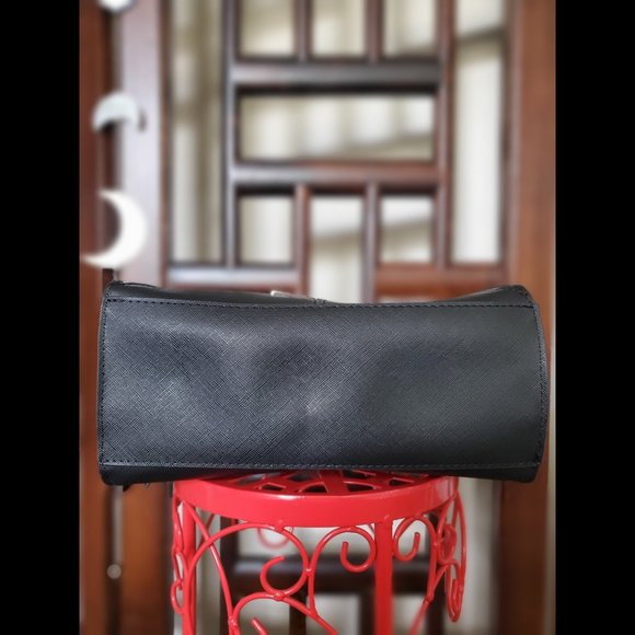 NWOT Steve Madden Handbag with Decorative Ribbon - Picture 6 of 11